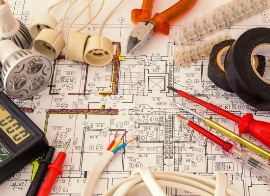 prix rénovation électrique maison 100 m2